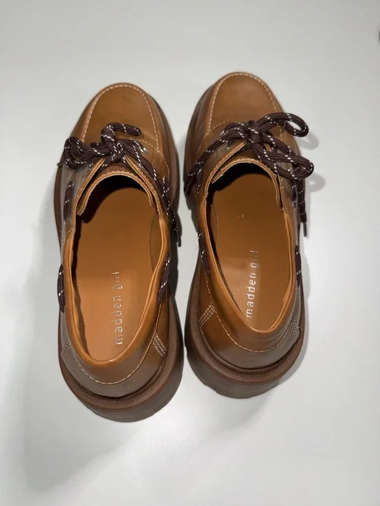 Madden Girl Women’s Caden Platform Lace-Up Lug-Sole Loafers - Picture 5 of 6